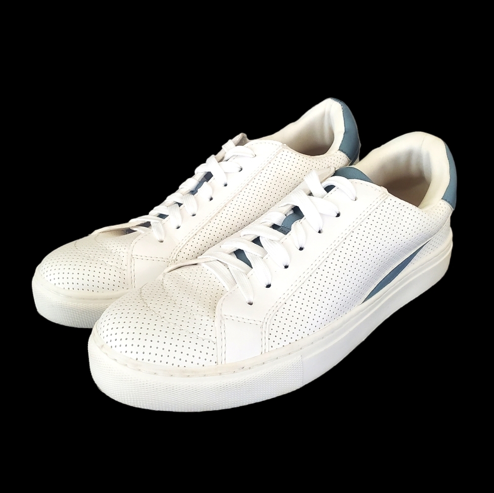 Universal Thread Women's Brittin Sneakers White Size 9